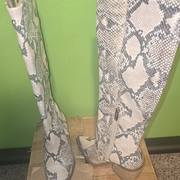 Vince Camuto Snake Print Knee-High Boots Women’s Size 5.5 - Picture 2 of 12